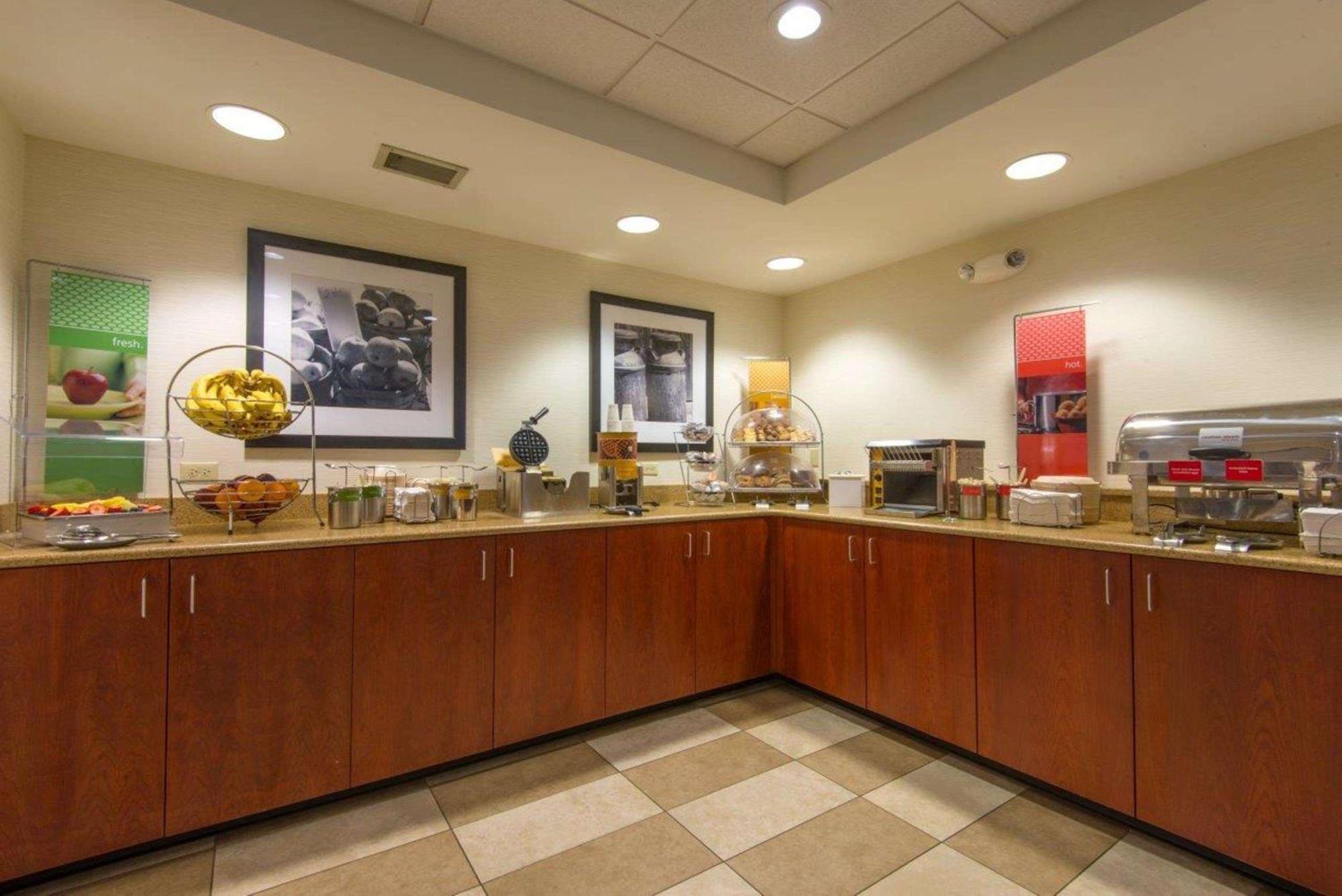 Hampton Inn Вайт-Рівер-Джанкшен Екстер'єр фото